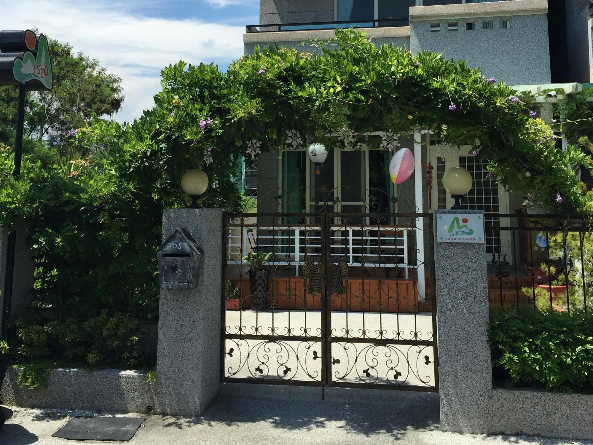 3520 Homestay T'ai-tung Extérieur photo